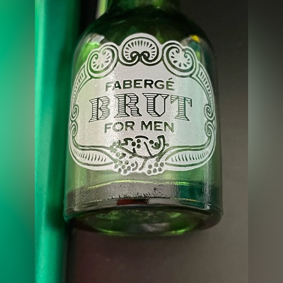 VINTAGE BRUT® by Faberge® Miniature EMPTY Bottle Men's Eau De Cologne 3/8 Fl Oz - Picture 7 of 11